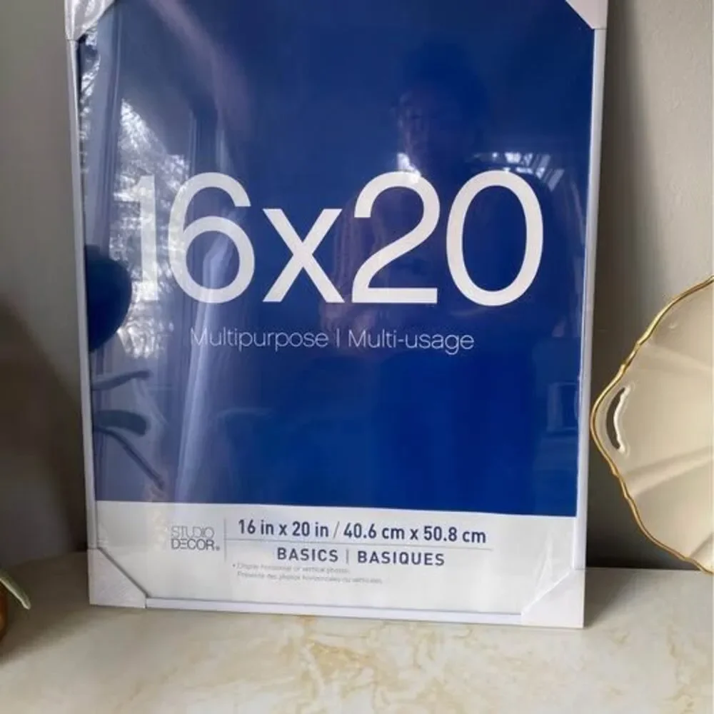 16x20 Picture Frame brand new and sealed